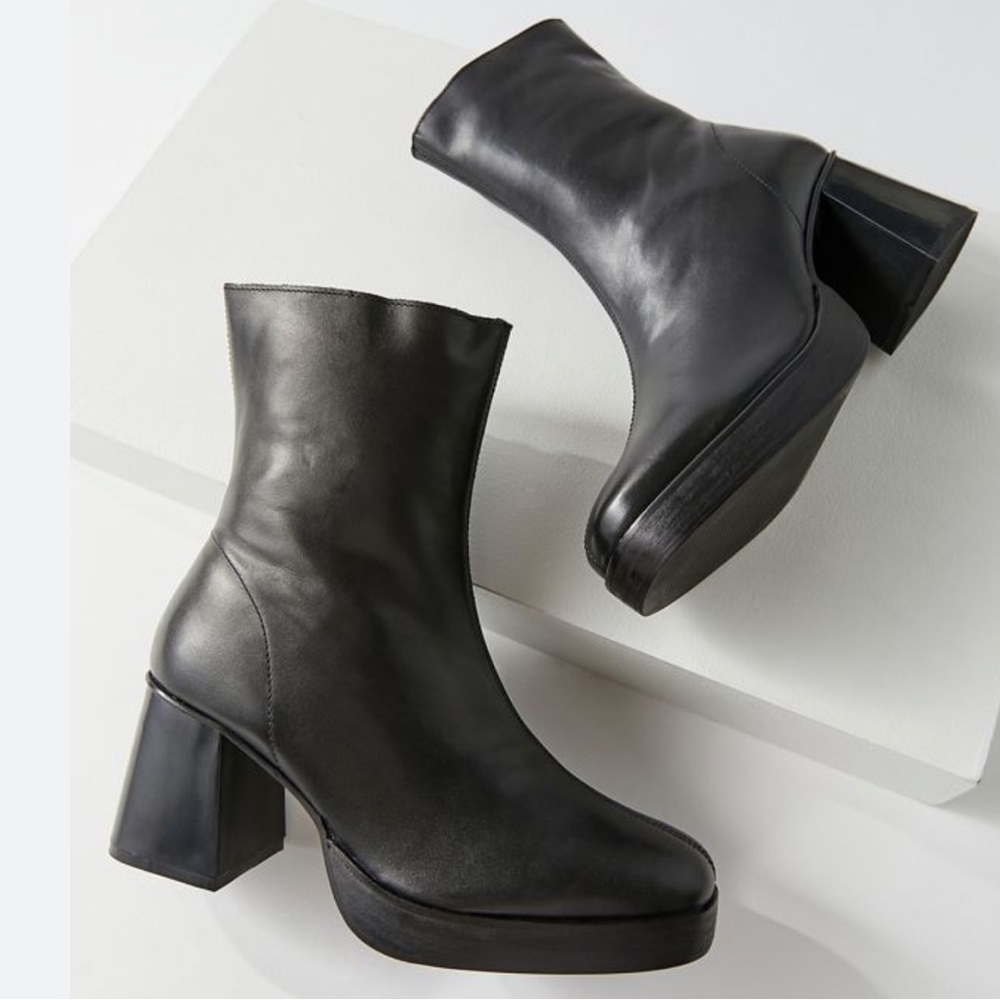 Urban Outfitters Black Leather Platform Block Heel Ankle Boots